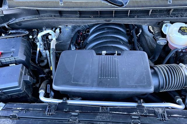 Used 2025 Chevrolet Suburban RST w/ RST Capability Package image 32