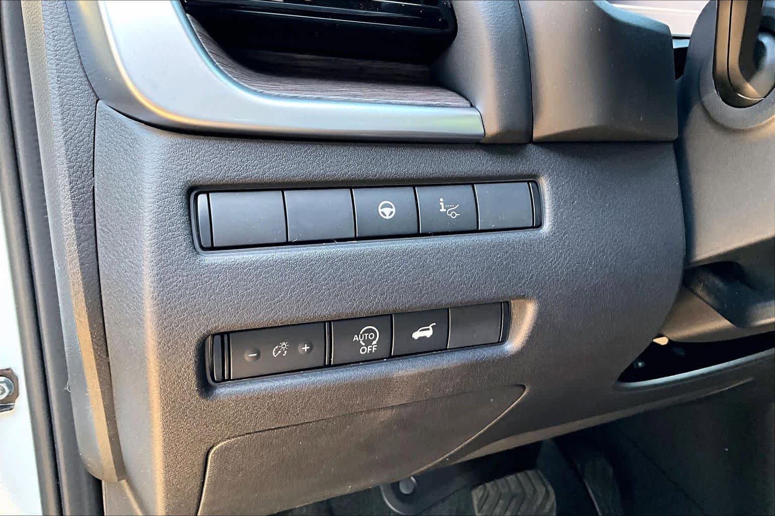 New 2026 Nissan Rogue Platinum w/ Platinum Premium Package AWD/4WD image 16
