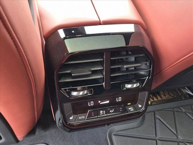 Used 2024 BMW iX xDrive50 w/ Premium Package AWD/4WD image 15