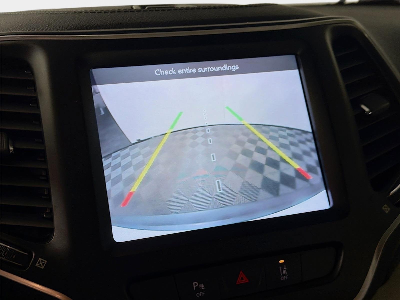 Used 2021 Jeep Cherokee Latitude Lux w/ Sun & Sound Group FWD image 16