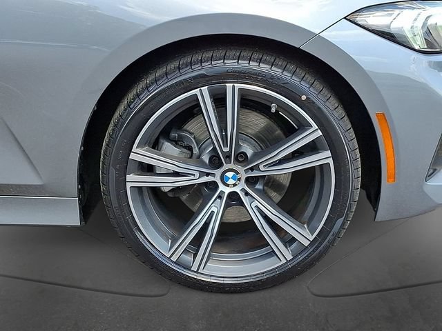 Used 2023 BMW 330i xDrive Sedan w/ Premium Package AWD/4WD image 11