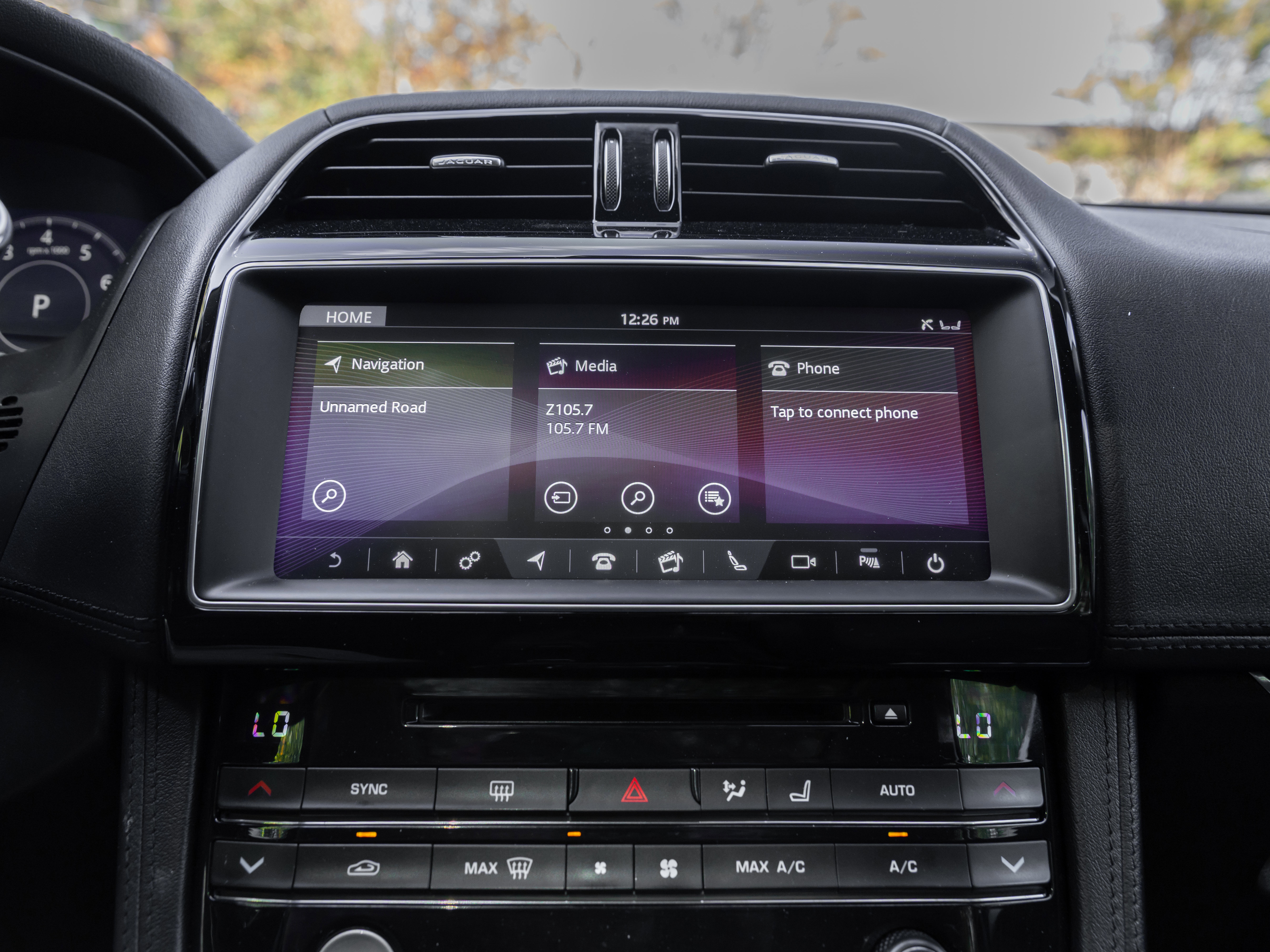 Used 2019 Jaguar F-PACE Prestige image 9