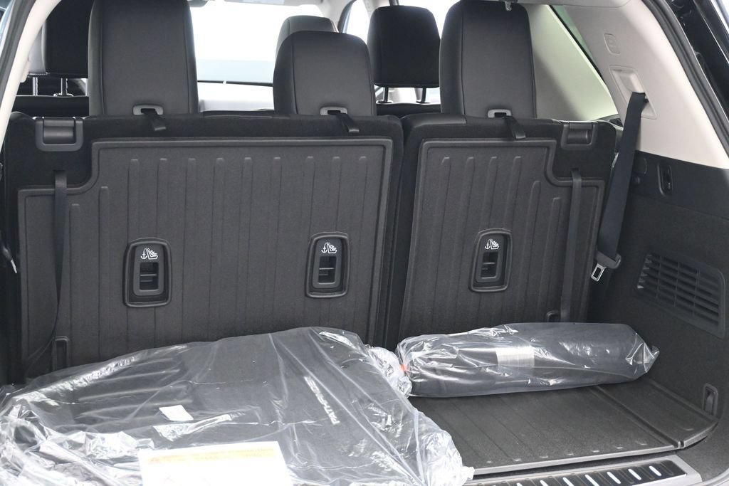 New 2026 Nissan Pathfinder Platinum w/ Accent Package AWD/4WD image 21