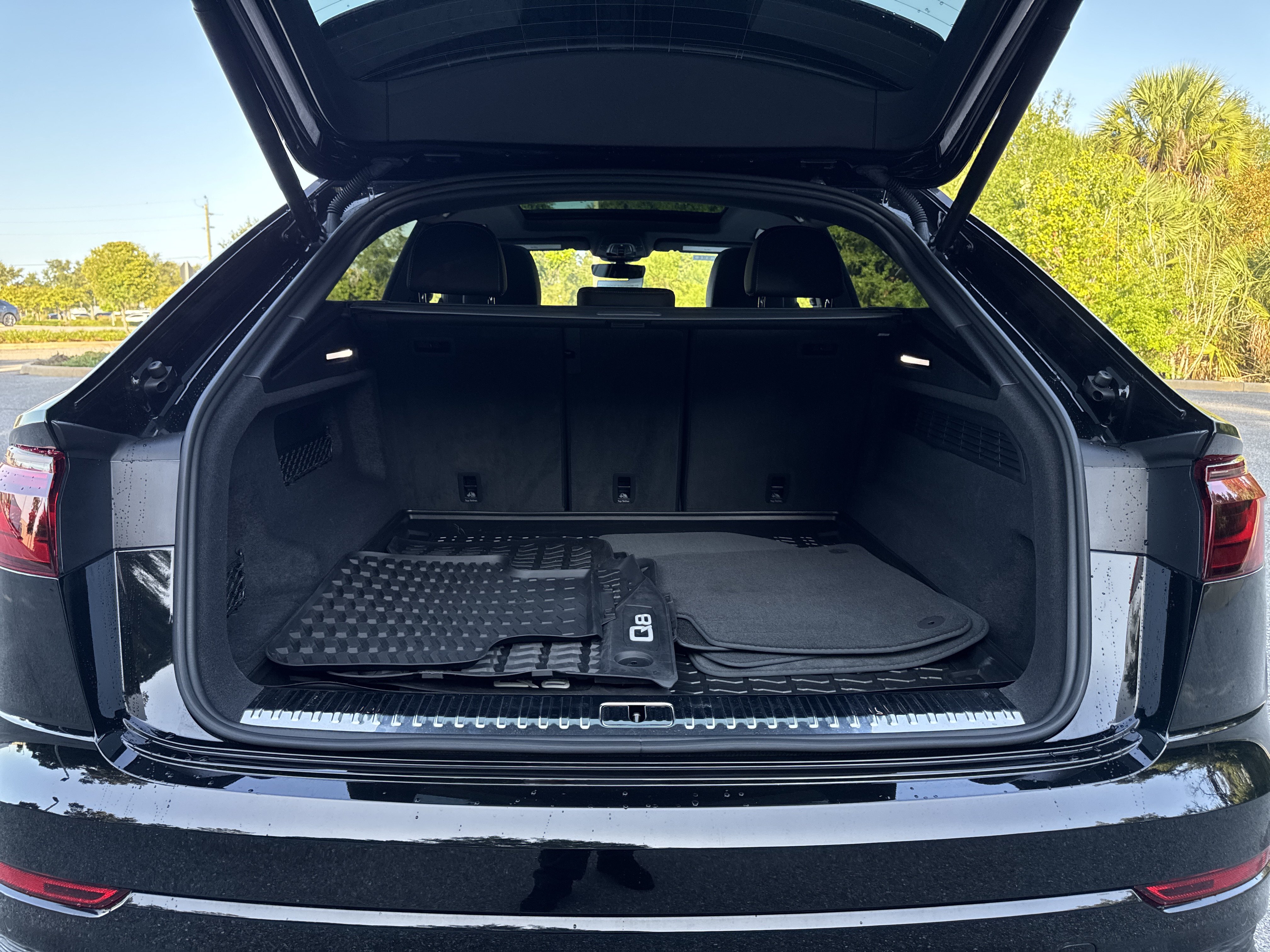 Certified 2025 Audi Q8 Premium AWD/4WD image 10