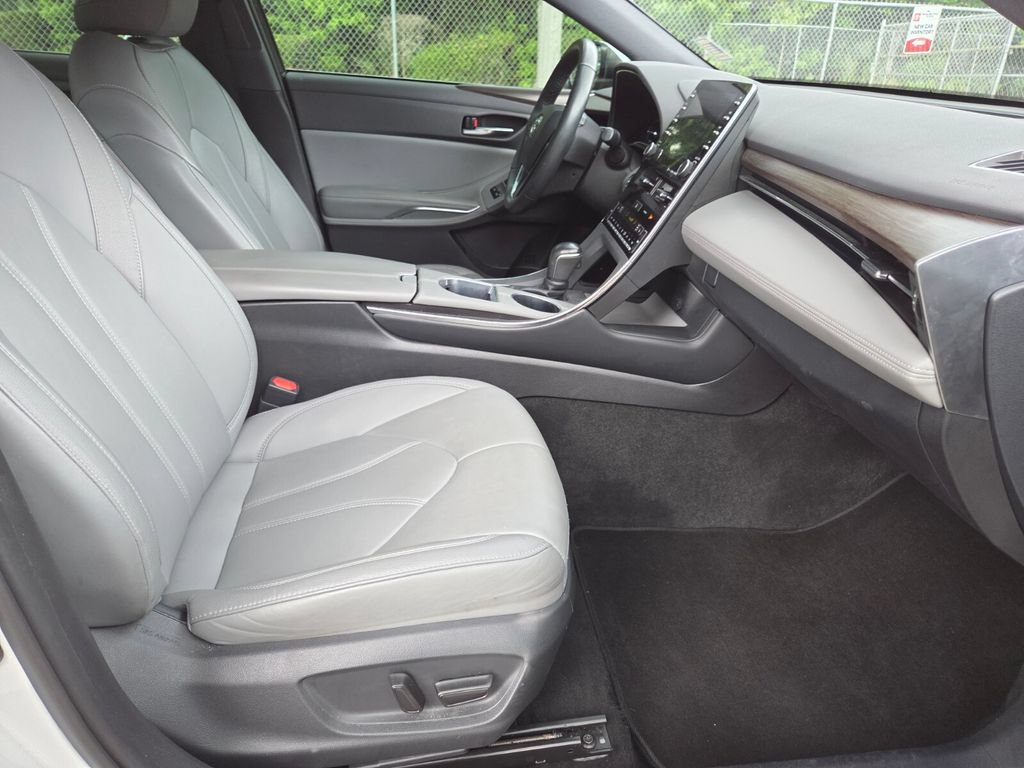 Certified 2021 Toyota Avalon XLE FWD image 14