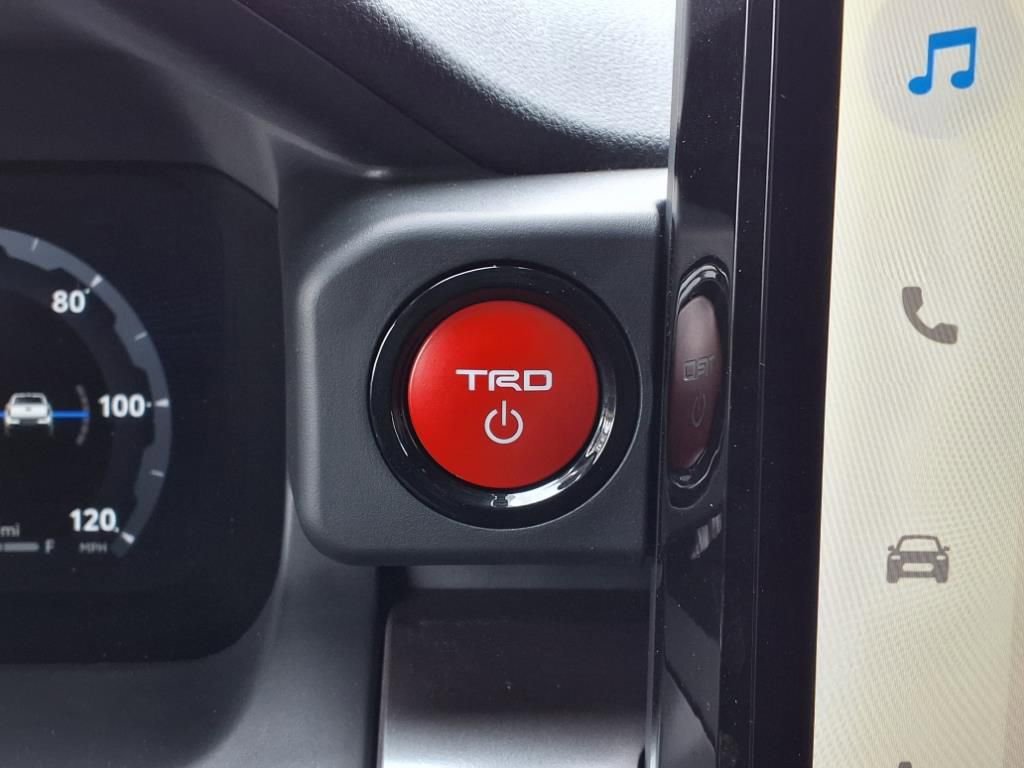 New 2025 Toyota Tacoma TRD Off-Road w/ TRD Off Road Premium Package AWD/4WD image 17