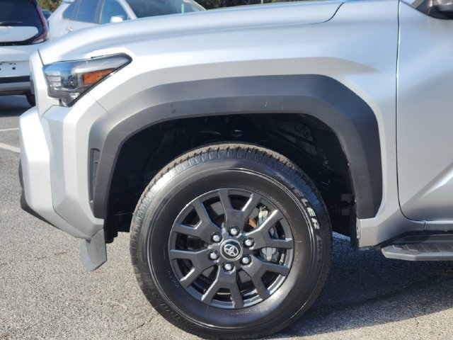 Certified 2025 Toyota 4Runner SR5 AWD/4WD image 7