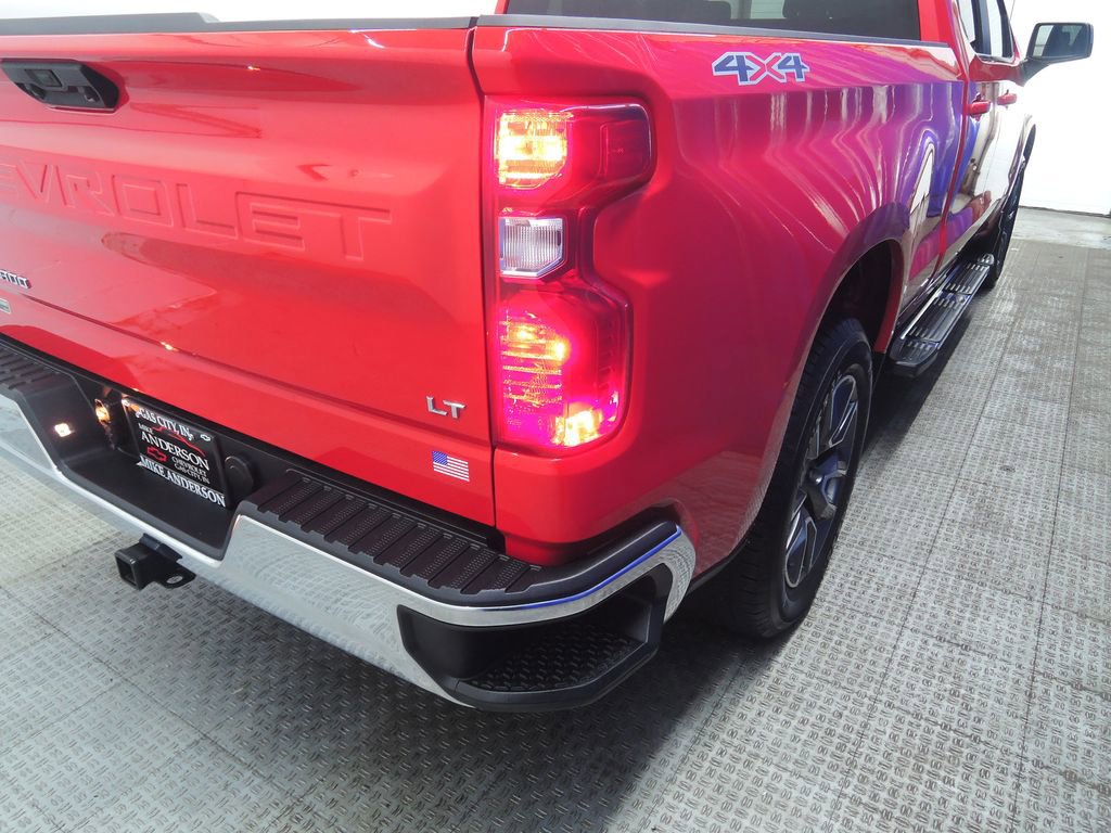 Used 2025 Chevrolet Silverado 1500 LT image 32