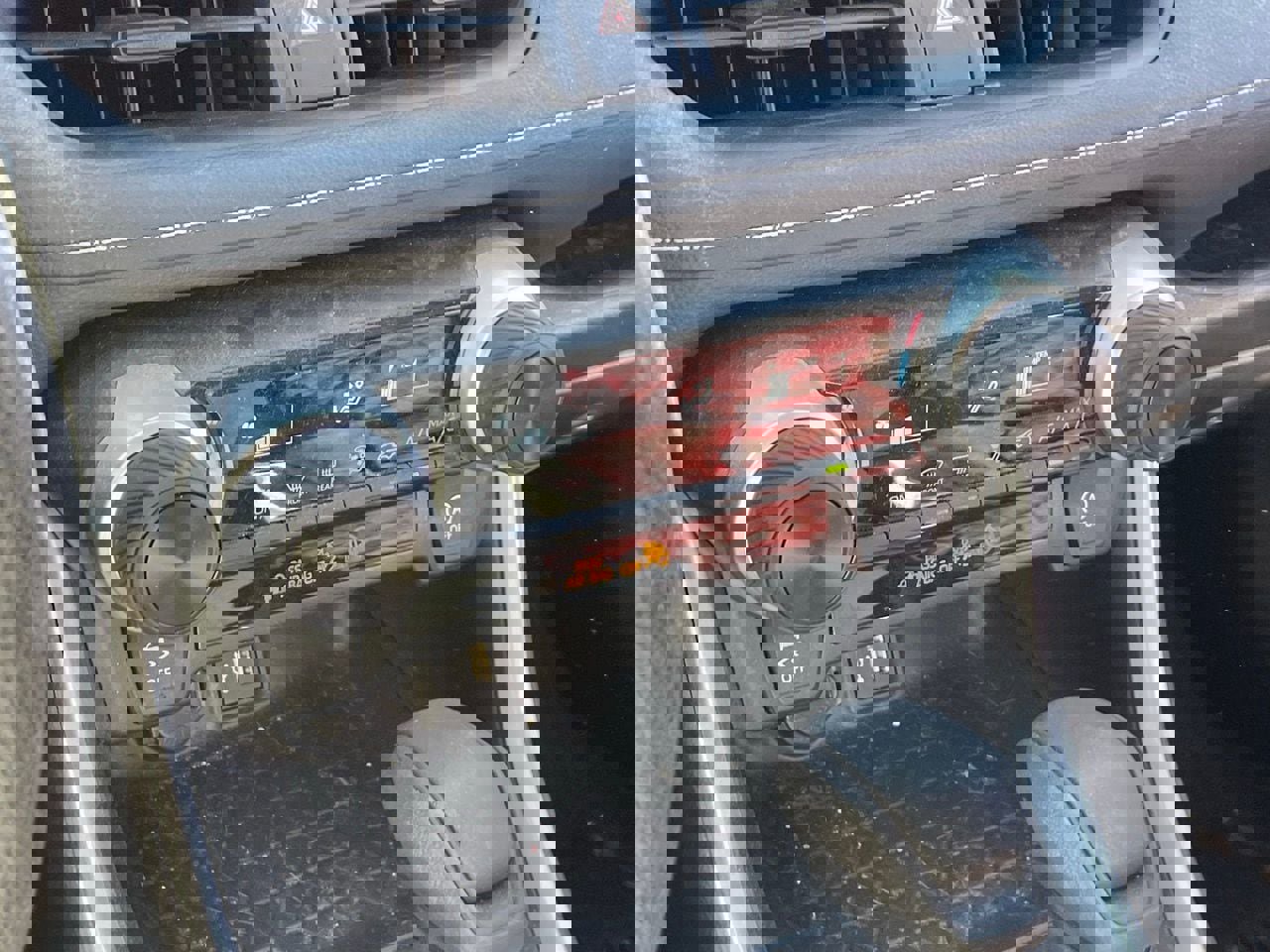 Used 2023 Toyota RAV4 LE image 10