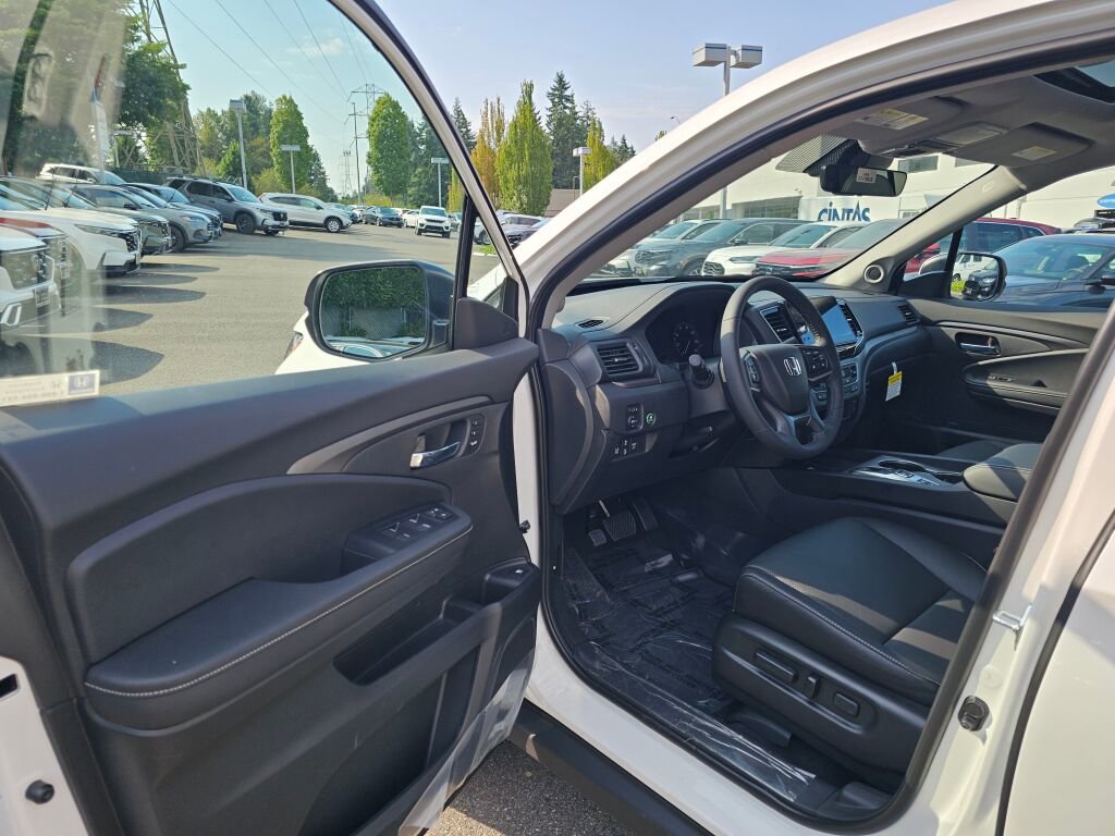 New 2025 Honda Ridgeline RTL image 16