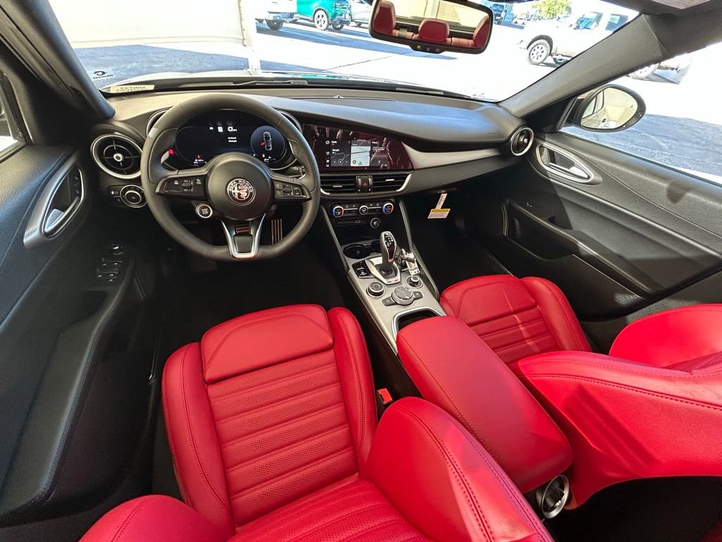 New 2025 Alfa Romeo Giulia image 23