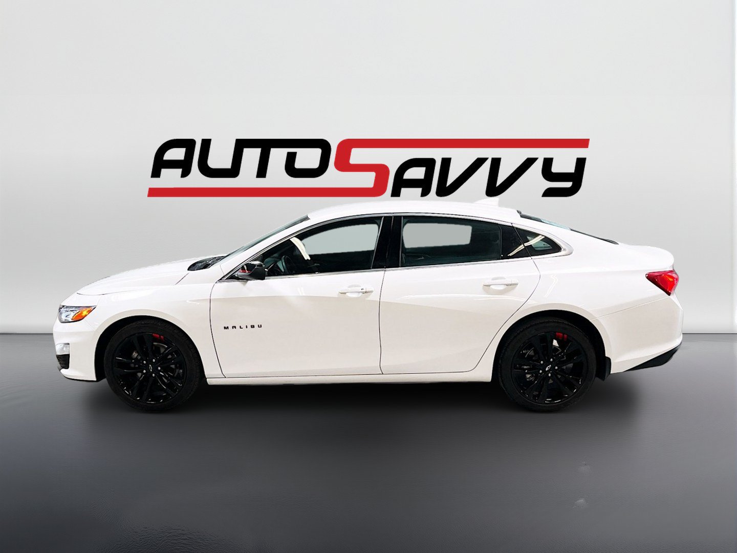 Used 2023 Chevrolet Malibu LT w/ Redline Edition FWD image 4