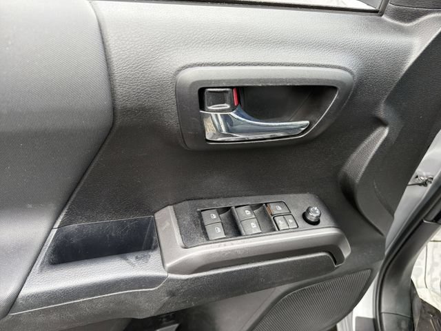 Used 2021 Toyota Tacoma TRD Sport AWD/4WD image 15