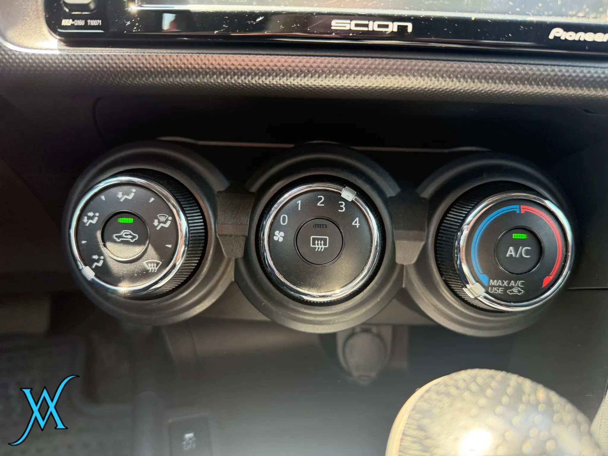 Used 2016 Scion tC FWD image 25