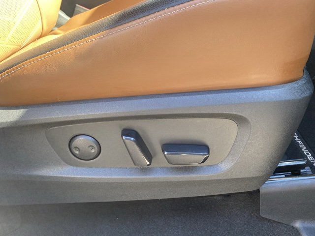 Used 2023 Nissan Pathfinder Platinum image 30