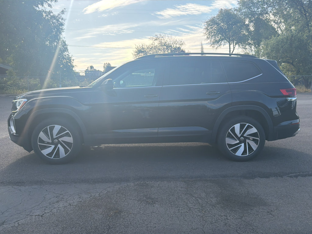 Used 2024 Volkswagen Atlas SE AWD/4WD image 5