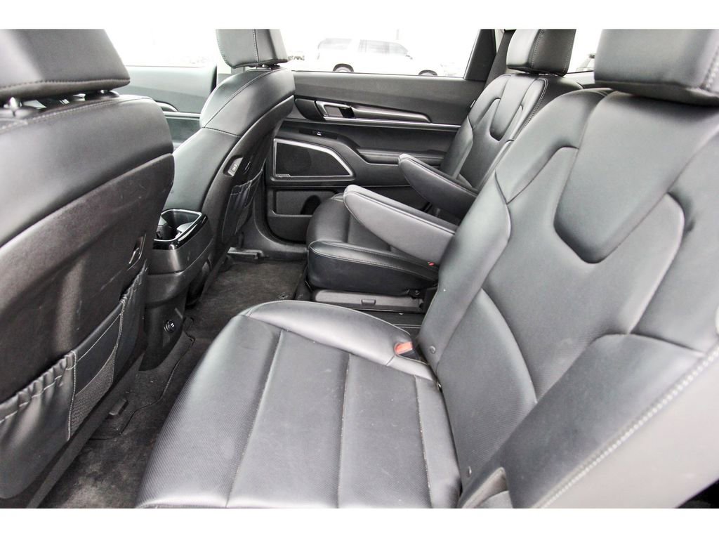 Used 2025 Kia Telluride S image 7