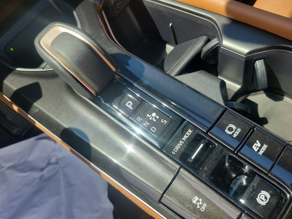 Certified 2025 Toyota Crown Signia w/ Advanced Technology Package AWD/4WD image 23