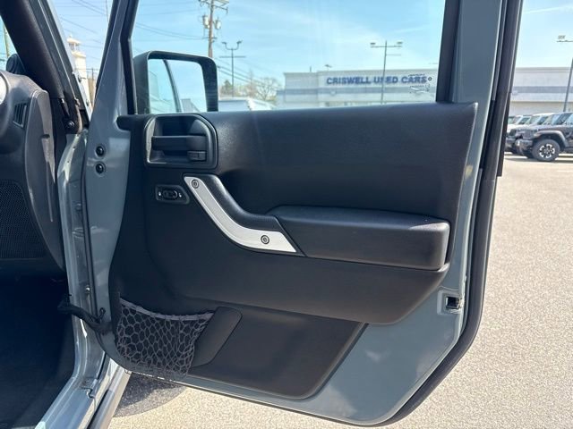 Used 2014 Jeep Wrangler Unlimited Rubicon w/ Connectivity Group image 38