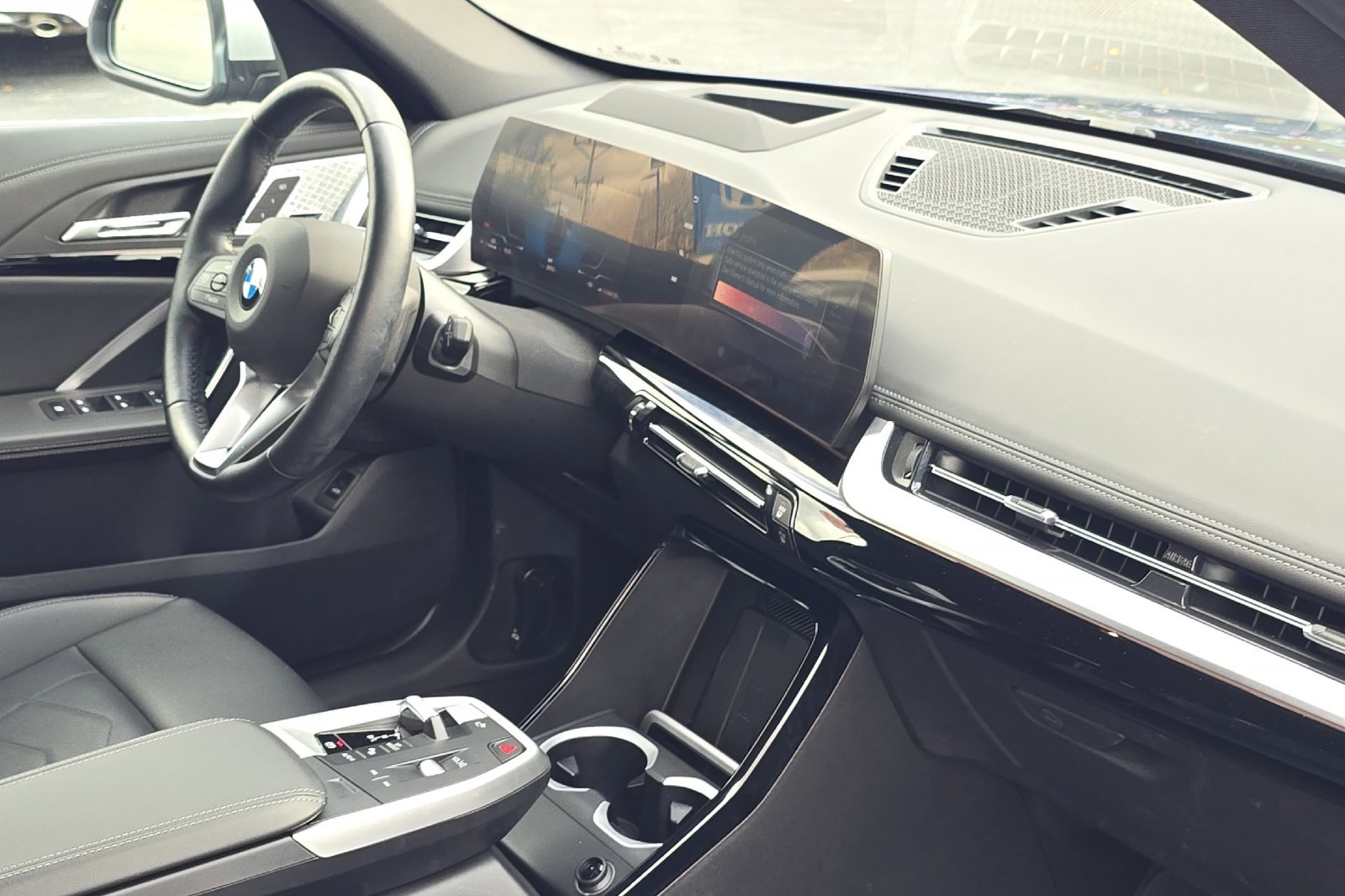 Used 2024 BMW X1 xDrive28i w/ Premium Package image 15