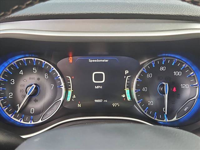 Used 2021 Chrysler Pacifica Touring FWD image 14