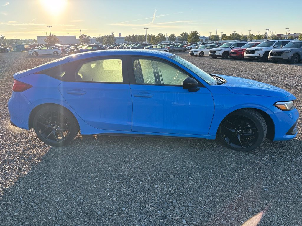 Used 2023 Honda Civic Sport image 11
