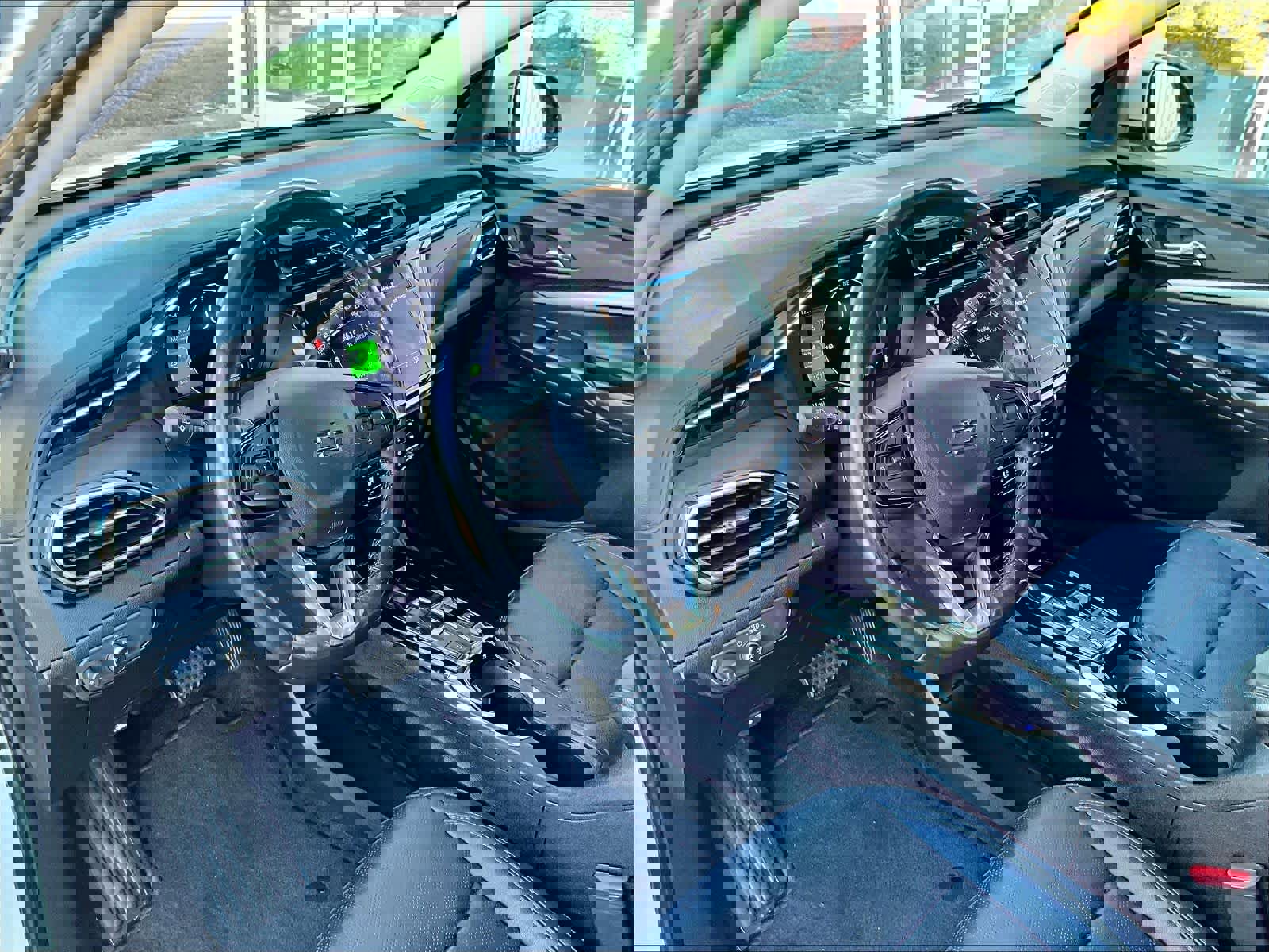 Certified 2023 Chevrolet Bolt EUV LT w/ Convenience Package image 8