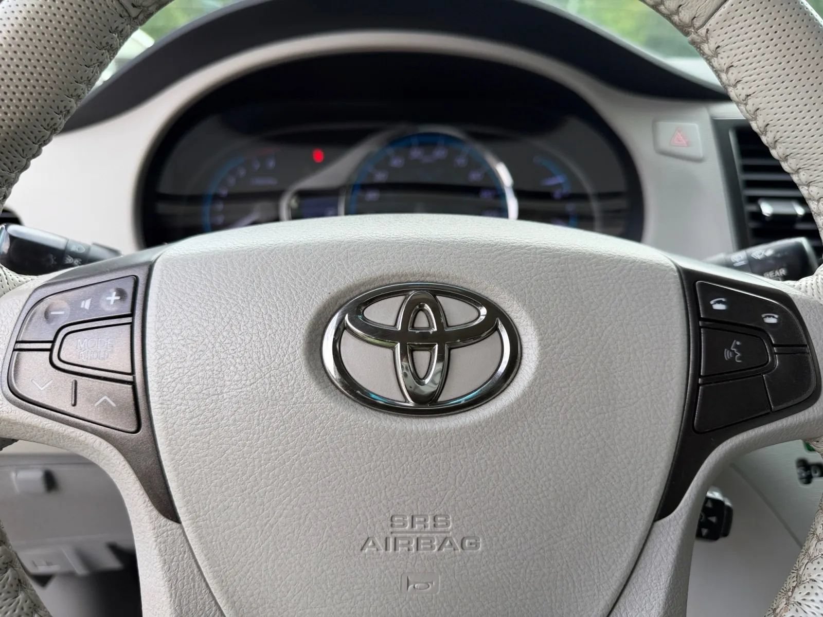 Used 2012 Toyota Sienna XLE w/ Entertainment Pkg FWD image 22