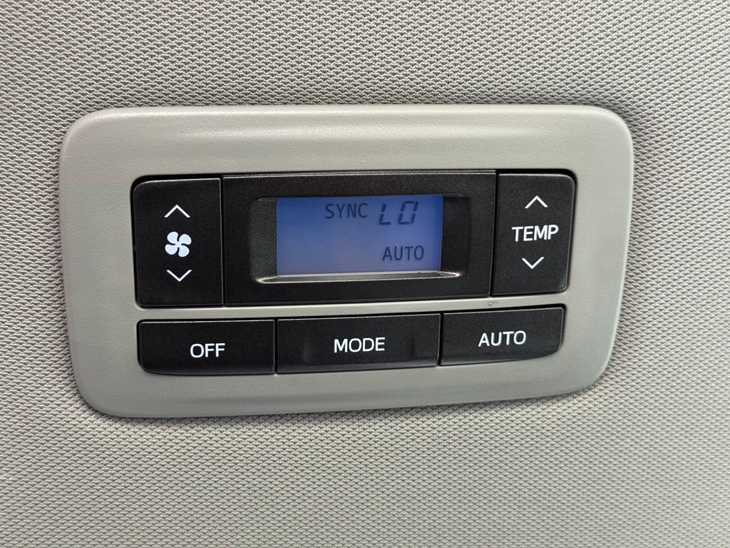 Used 2015 Toyota Sienna XLE w/ XLE Navigation Package AWD/4WD image 19
