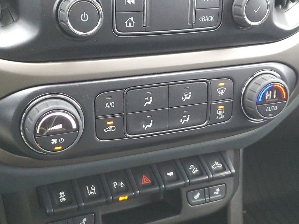 Certified 2022 Chevrolet Colorado Z71 w/ Safety Package image 18