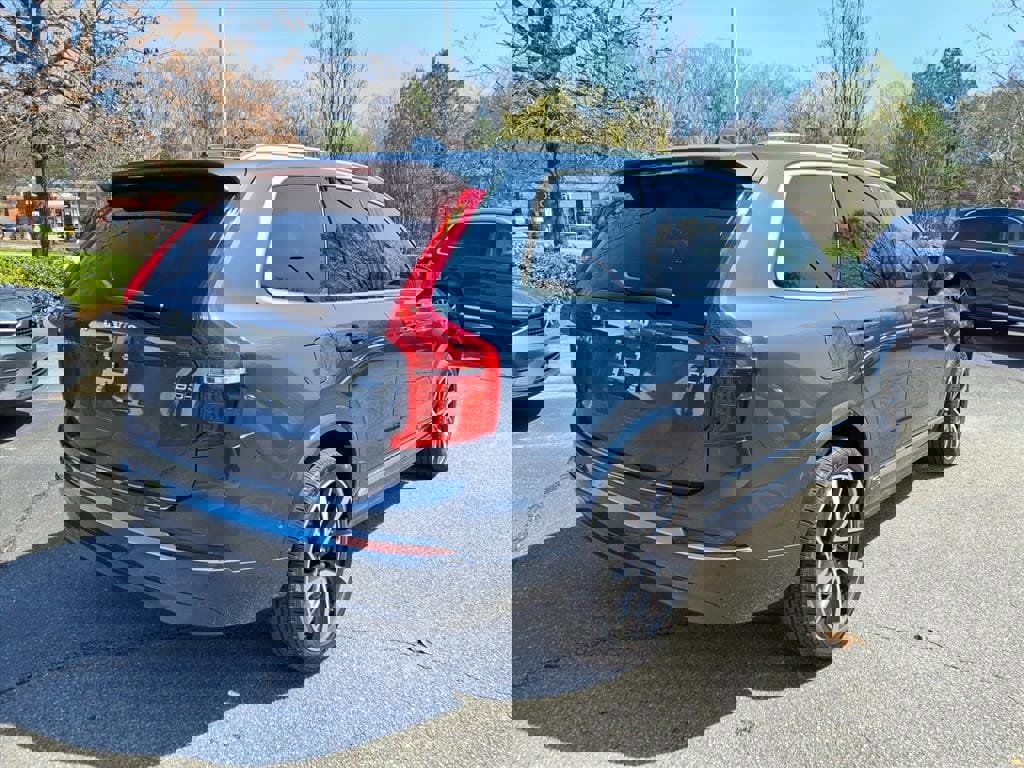 Certified 2023 Volvo XC90 B5 Plus image 3
