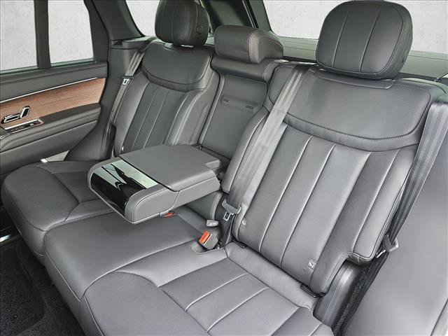 New 2025 Land Rover Range Rover SE image 14