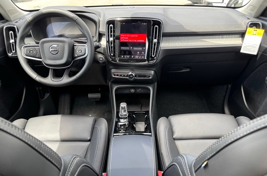 New 2026 Volvo XC40 B5 Plus w/ Climate Package AWD/4WD image 10