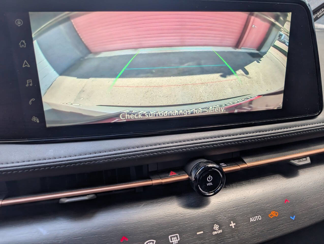 Used 2024 Nissan Ariya FWD image 14