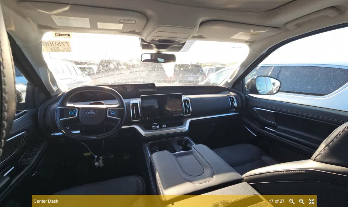 Used 2025 Ford Expedition Platinum AWD/4WD image 19