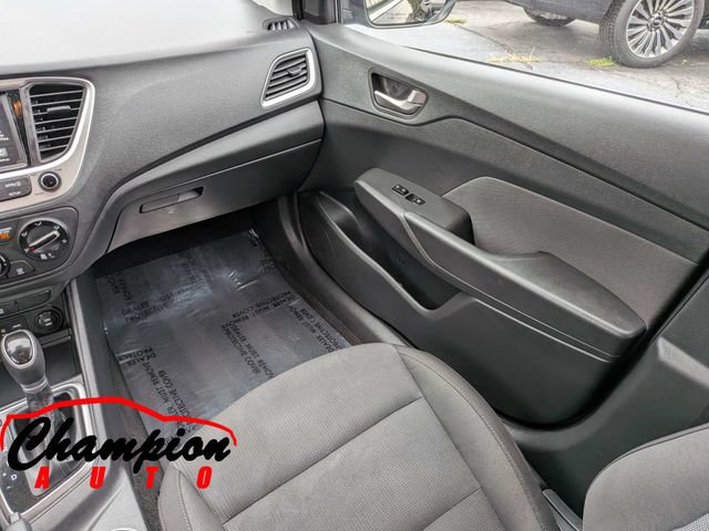 Used 2022 Hyundai Accent SEL FWD image 18