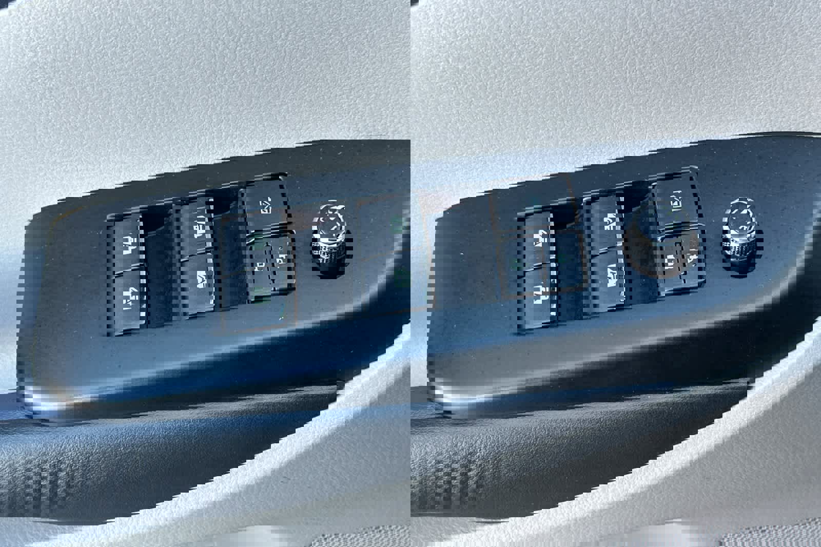 Used 2016 Toyota Highlander Limited image 13