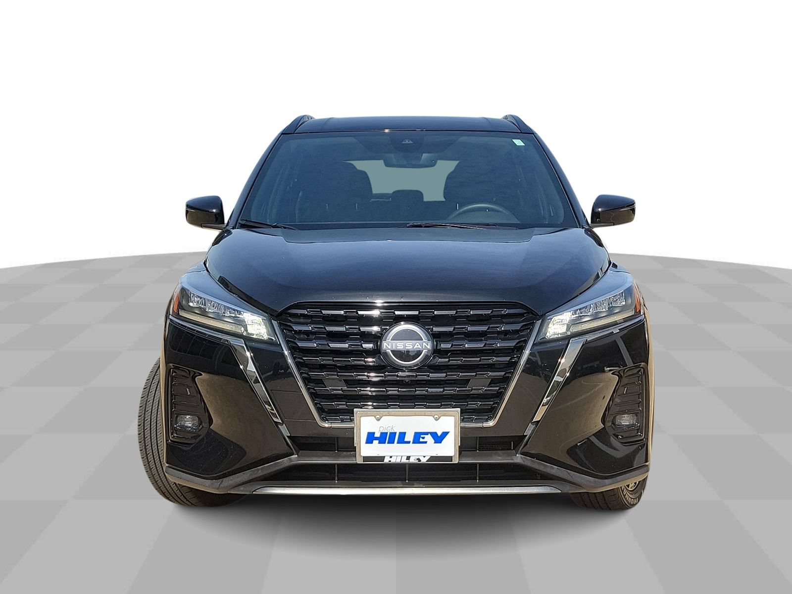 Used 2022 Nissan Kicks SR w/ Interior Electronics Package FWD image 3