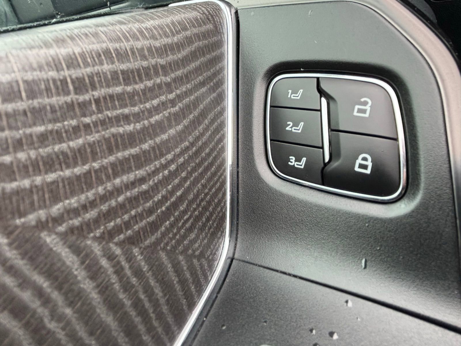 Used 2024 Ford F450 Platinum w/ FX4 Off-Road Package AWD/4WD image 15