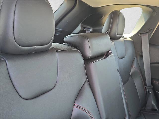 Used 2022 Jeep Cherokee Trailhawk w/ Comfort/Convenience Group image 18