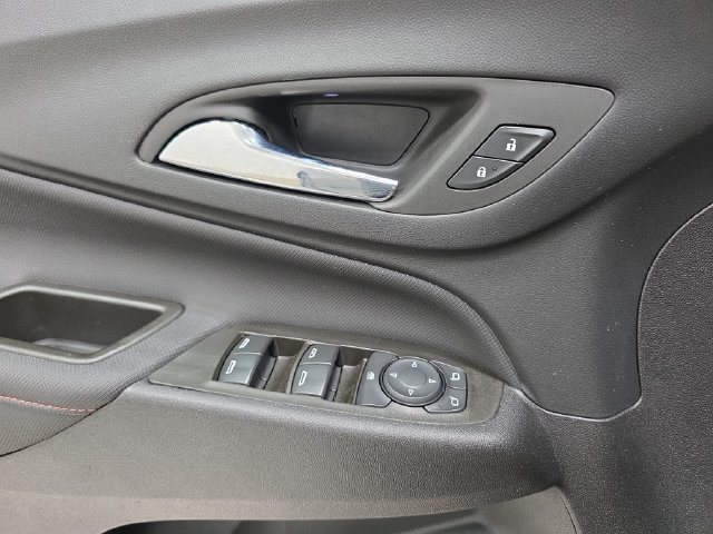 Used 2023 Chevrolet Equinox RS FWD image 28