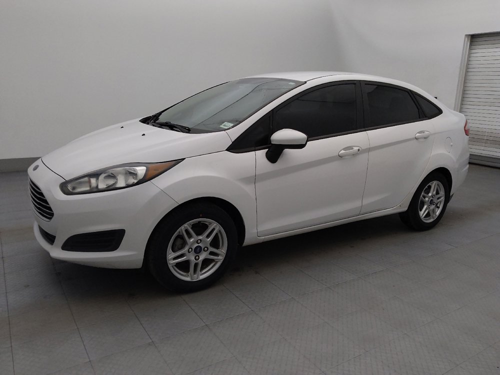 Used 2019 Ford Fiesta SE FWD image 2