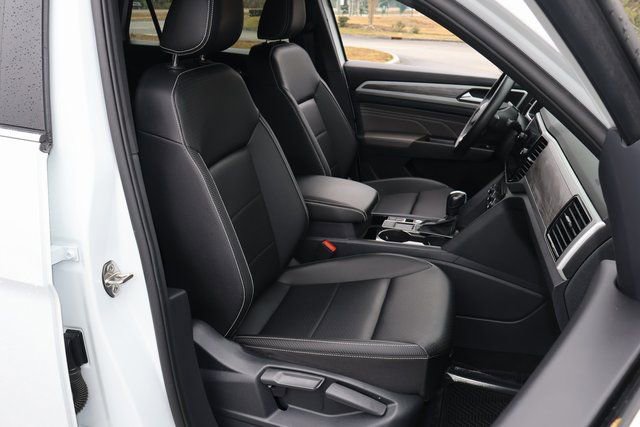 Certified 2023 Volkswagen Atlas Cross Sport SE image 18