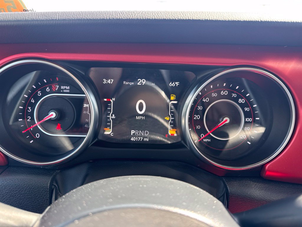 Used 2022 Jeep Gladiator Rubicon w/ Cold Weather Group AWD/4WD image 14