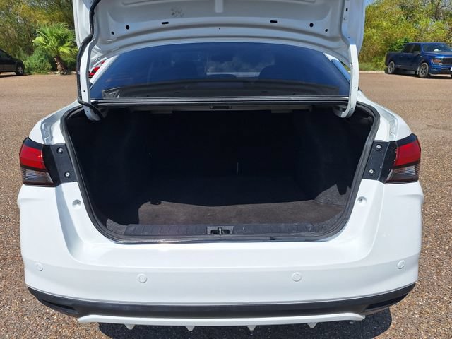 Certified 2022 Nissan Versa SR w/ Lighting Package FWD image 15