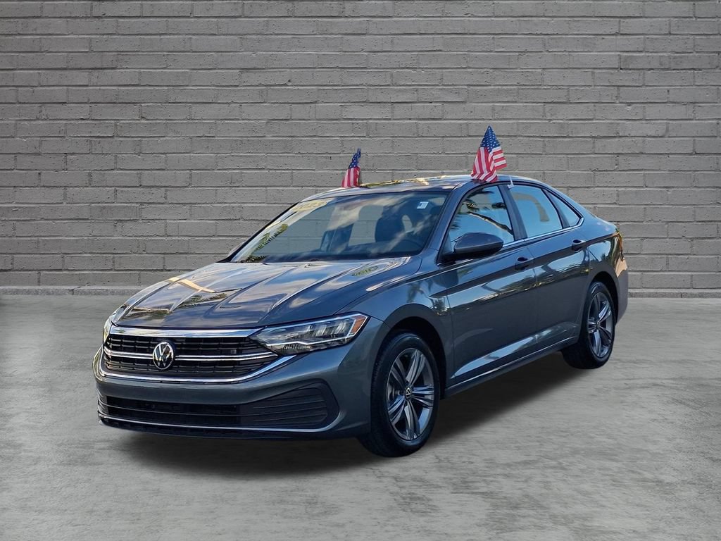 Certified 2023 Volkswagen Jetta SE w/ Panoramic Sunroof Package FWD image 4