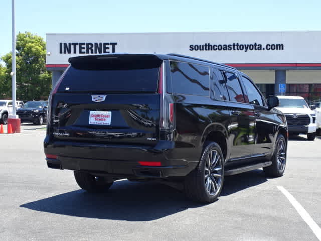 Used 2022 Cadillac Escalade ESV Sport AWD/4WD image 13