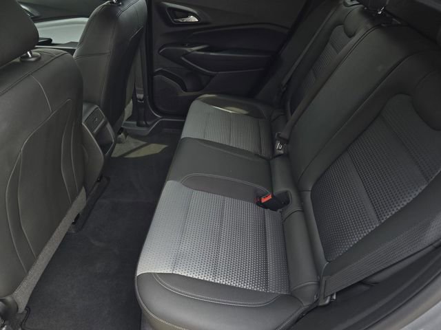 Used 2025 Chevrolet Trax LT FWD image 32