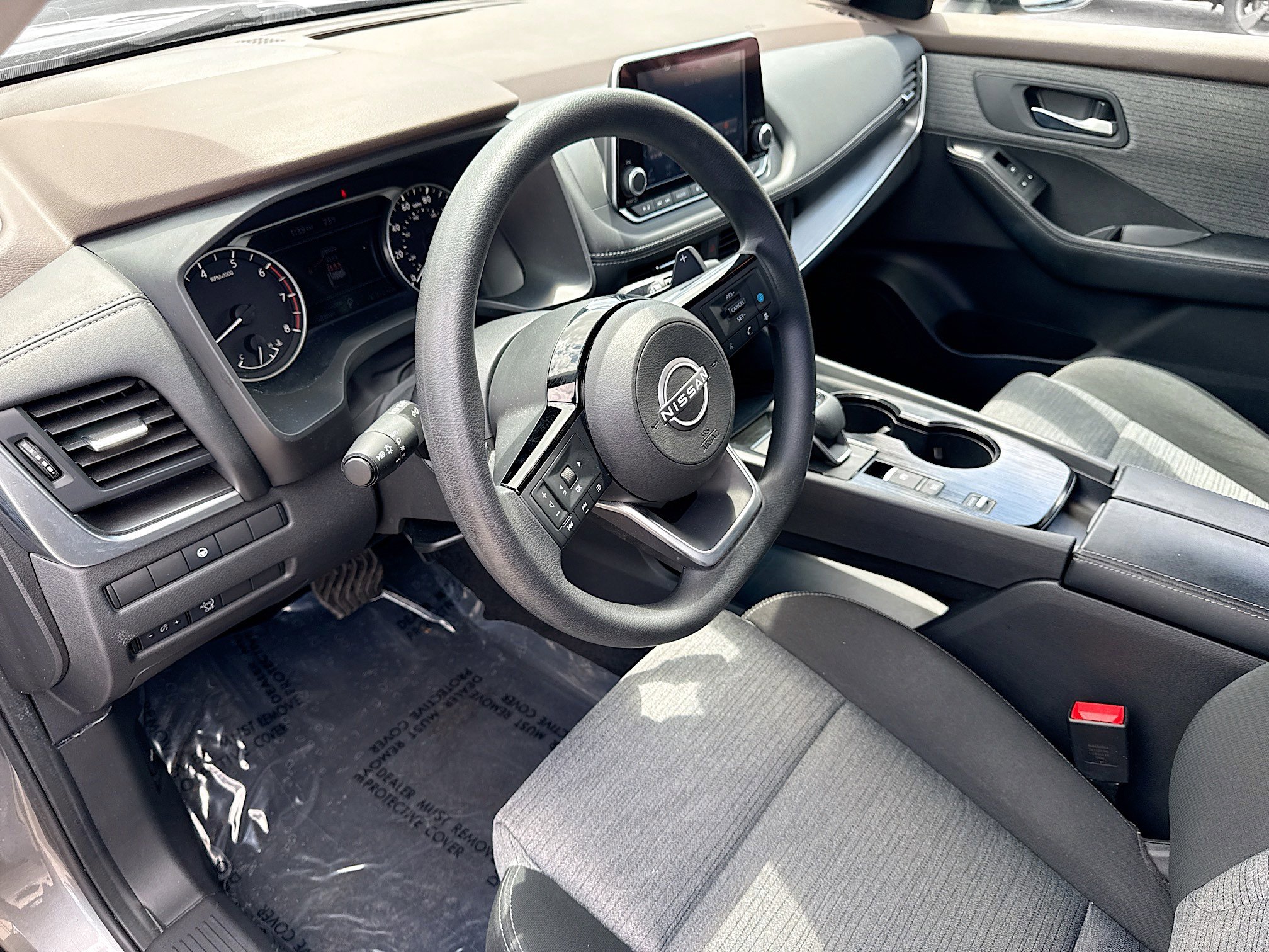 Used 2023 Nissan Rogue SV image 25