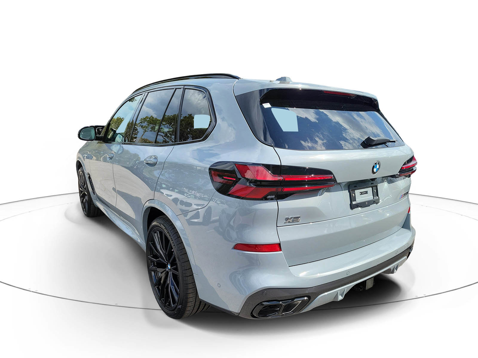 New 2026 BMW X5 M60i w/ Executive Package AWD/4WD image 3